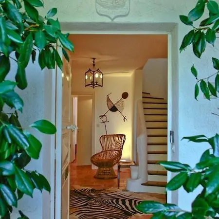 Tropezian Arty House Apartment *